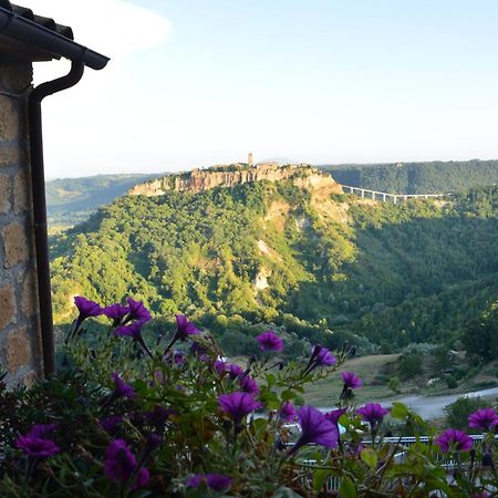 Le Calanque La Terrazza Su Civita Lubriano ภายนอก รูปภาพ