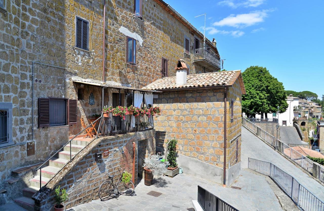 Le Calanque La Terrazza Su Civita Lubriano ภายนอก รูปภาพ