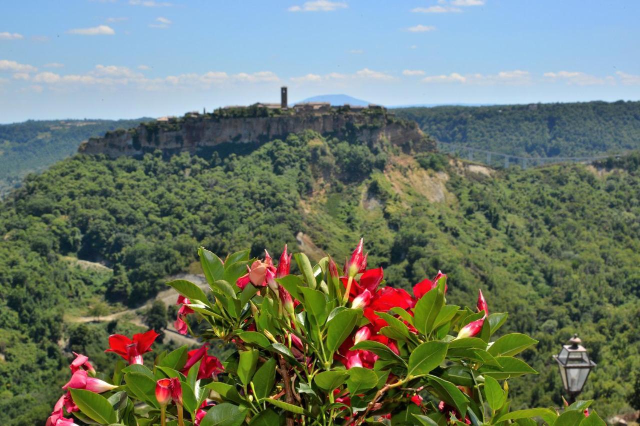 Le Calanque La Terrazza Su Civita Lubriano ภายนอก รูปภาพ