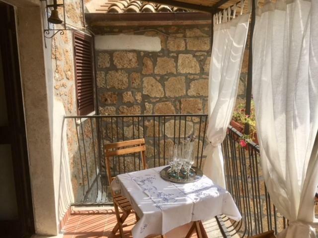 Le Calanque La Terrazza Su Civita Lubriano ภายนอก รูปภาพ